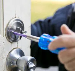 City Locksmith Store Falls Church, VA 703-596-8583 - 12-Changing-Locks